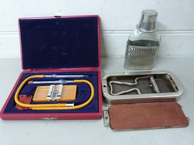 Lot 80 - Mixed Lot: Cased thermometer set, cased razor...