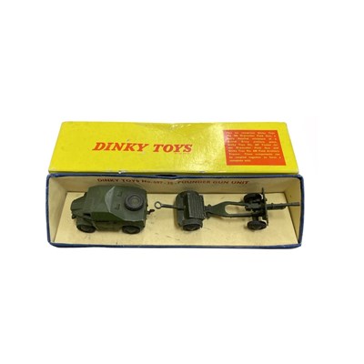 Lot 182 - A boxed Dinky Toys 25-Pounder Field Gun Set 697.