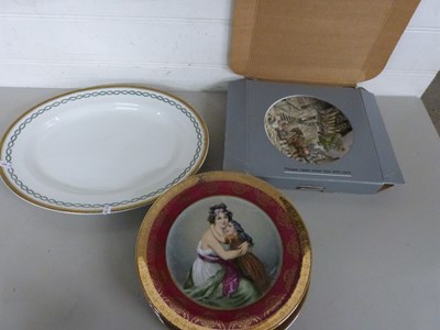 Lot 154 - Mixed Lot: Small wall shelf, Vienna plates...