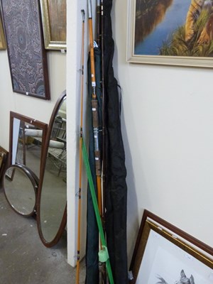 Lot 730 - Mixed Lot: Various assorted fishing rods