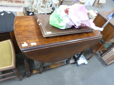 Lot 806 - Oak drop leaf table on barley twist legs