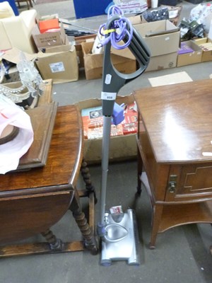 Lot 808 - Gtech carpet cleaner