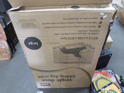 Lot 813 - Folding dog cage