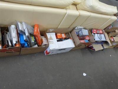 Lot 835 - Six boxes of various assorted car spares