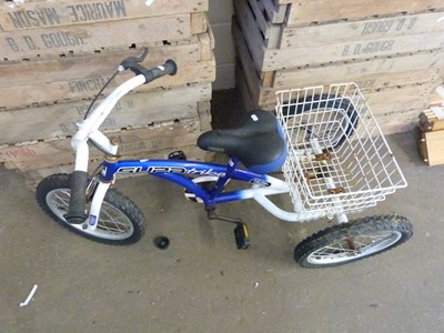 Lot 881 - Child's trike