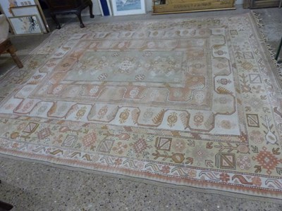 Lot 266 - Large 20th Century wool floor rug, 300 x345 cm