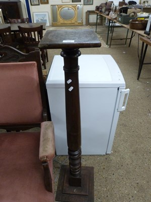 Lot 319 - 20th Century turned wooden plant stand