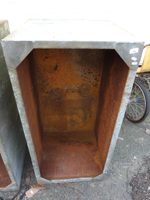 Lot 366 - Large galvanised water tank