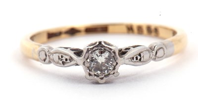 Lot 15 - Single stone diamond ring, a round brilliant...