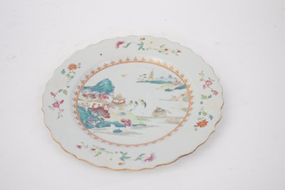 Lot 2 - 18th century Chinese porcelain plate, early...