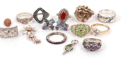 Lot 136 - Mixed Lot: White metal jewellery to include...