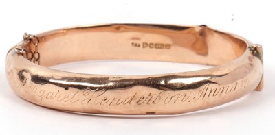 Lot 158 - A 9ct gold hinged bracelet (a/f), hallmarked...