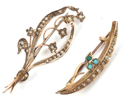 Lot 217 - Mixed Lot: A vintage crescent shaped brooch...