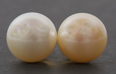 Lot 259 - A pair of Schoffel fresh water pearl earrings,...