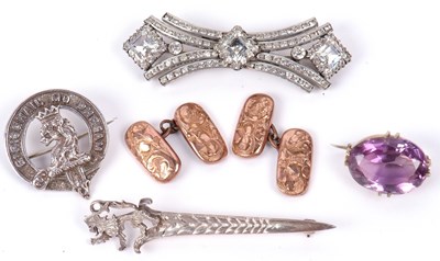 Lot 264 - Mixed Lot: An Art Deco style paste set brooch,...