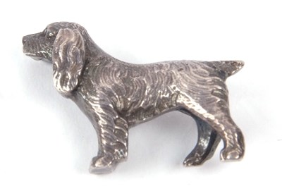 Lot 274 - A vintage "Spaniel" brooch stamped silver, 3 x...