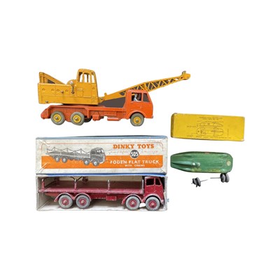 Lot 184 - A mixed lot of die-cast Dinky vehicles, to...