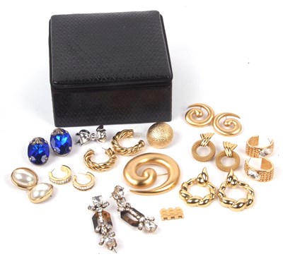 Lot 357 - A small quantity of costume earrings including...