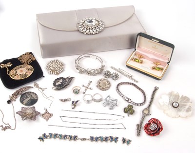 Lot 359 - Mixed lot of costume jewellery to incluce...