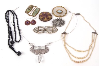 Lot 366 - Mixed lot of assorted jewellery to include...