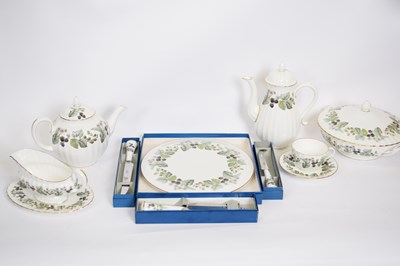 Lot 68 - Dinner service and tea service by Royal...