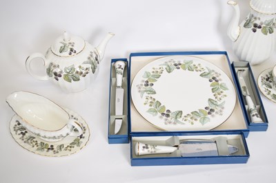 Lot 68 - Dinner service and tea service by Royal...