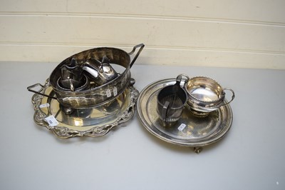 Lot 198 - MIXED LOT: VARIOUS SILVER PLATED WARES TO...