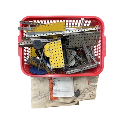 Lot 255 - A quantity of vintage Meccano and instruction...