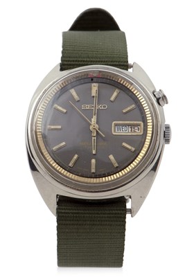 Lot 444 - A vintage Seiko Bellmatic 4005-7000, the watch...