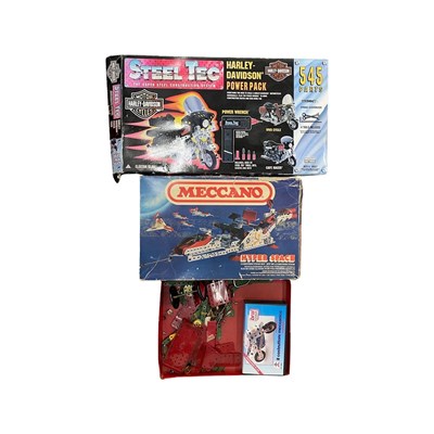 Lot 256 - A mixed lot of boxed construction kits, to...