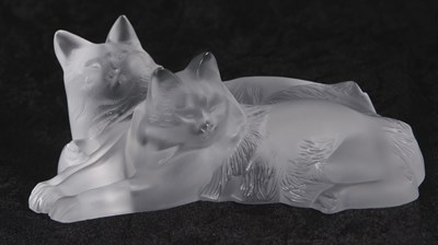 Lot 15 - Pair of Lalique reclining cats in clear and...