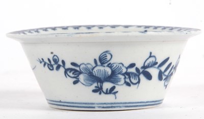 Lot 120 - A Lowestoft porcelain patty pan circa 1765...