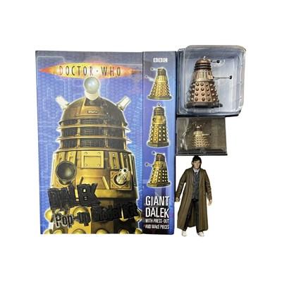 Lot 76 - A mixed lot of Dr Who memorabilia, to include:...