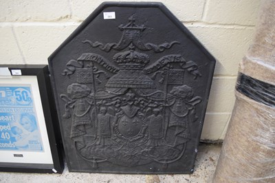 Lot 303 - LARGE CAST IRON FIRE BACK DECORATED WITH...