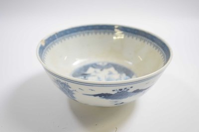 Lot 320 - Chinese export porcelain bowl with blue and...