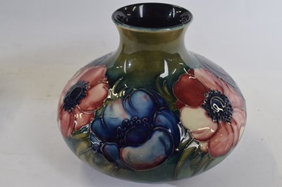 Lot 371 - Moorcroft Anenome Vase