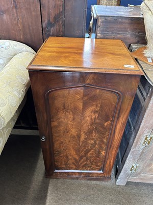 Lot 548 - A Victorian mahogany collectors cabinet, the...