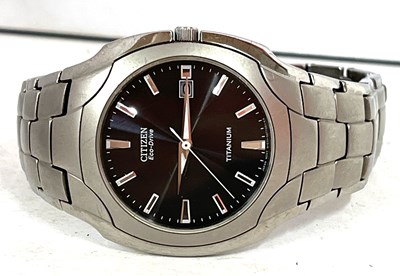 Lot 255 - A Citizen Ecodrive titanium and stainless...