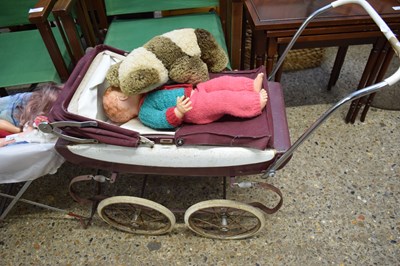 Lot 374 - VINTAGE TRIANG DOLLS PRAM CONTAINING A DOLL...