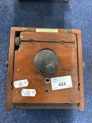 Lot 424 - An Instantagraph camera manufactured by J...