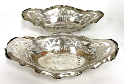 Lot 14 - A pair of Edwardian silver bon bon dishes of...