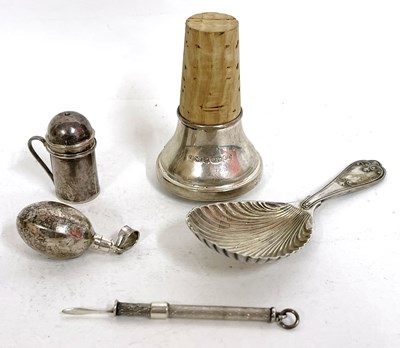 Lot 123 - Mixed lot to include a silver cased toothpick,...