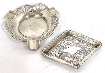 Lot 139 - Edwardian silver ashtray of shaped circular...