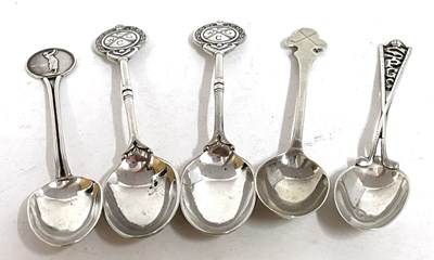 Lot 143 - A group of teaspoons to include two plated...