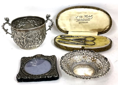 Lot 187 - Mixed lot to include a Victorian twin handled...