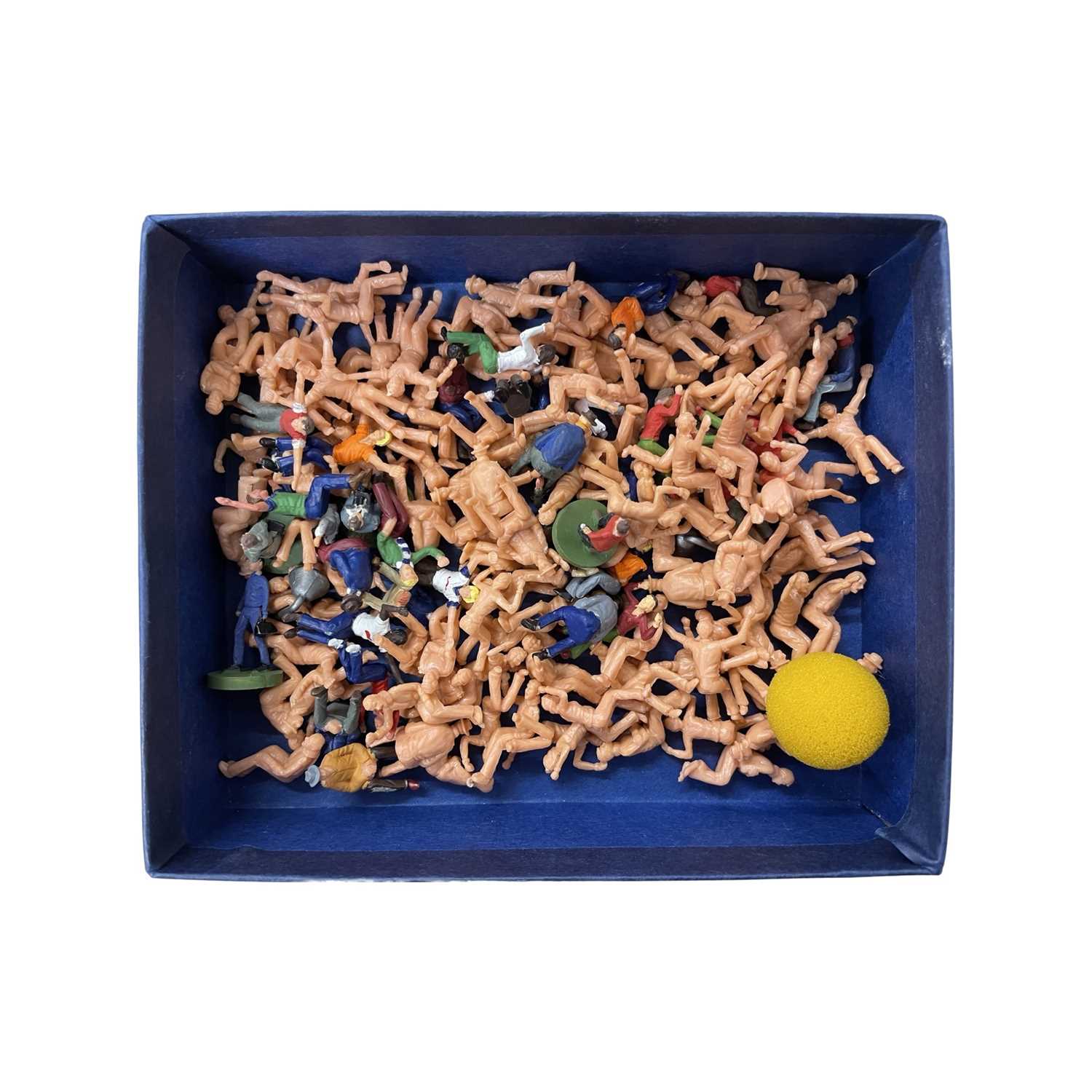 Lot 280 - A quantity of mostly unpainted Subbuteo team...