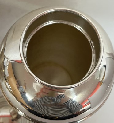 Lot 294 - An Elkington & Co silver plated ice bucket and...