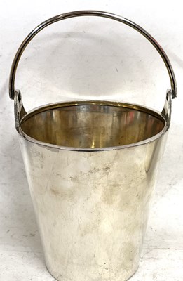 Lot 294 - An Elkington & Co silver plated ice bucket and...