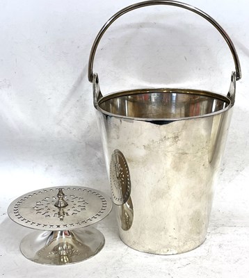 Lot 294 - An Elkington & Co silver plated ice bucket and...