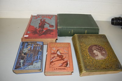 Lot 2 - Mixed Lot: Vintage books comprising The Scout...